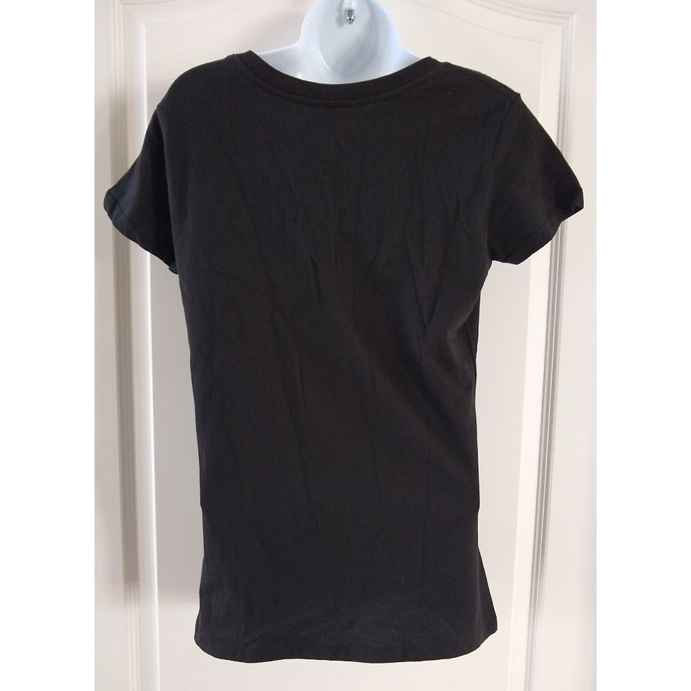 St. Patrick's Day V-Neck T-Shirt Medium (8/10) - Picture 3 of 7